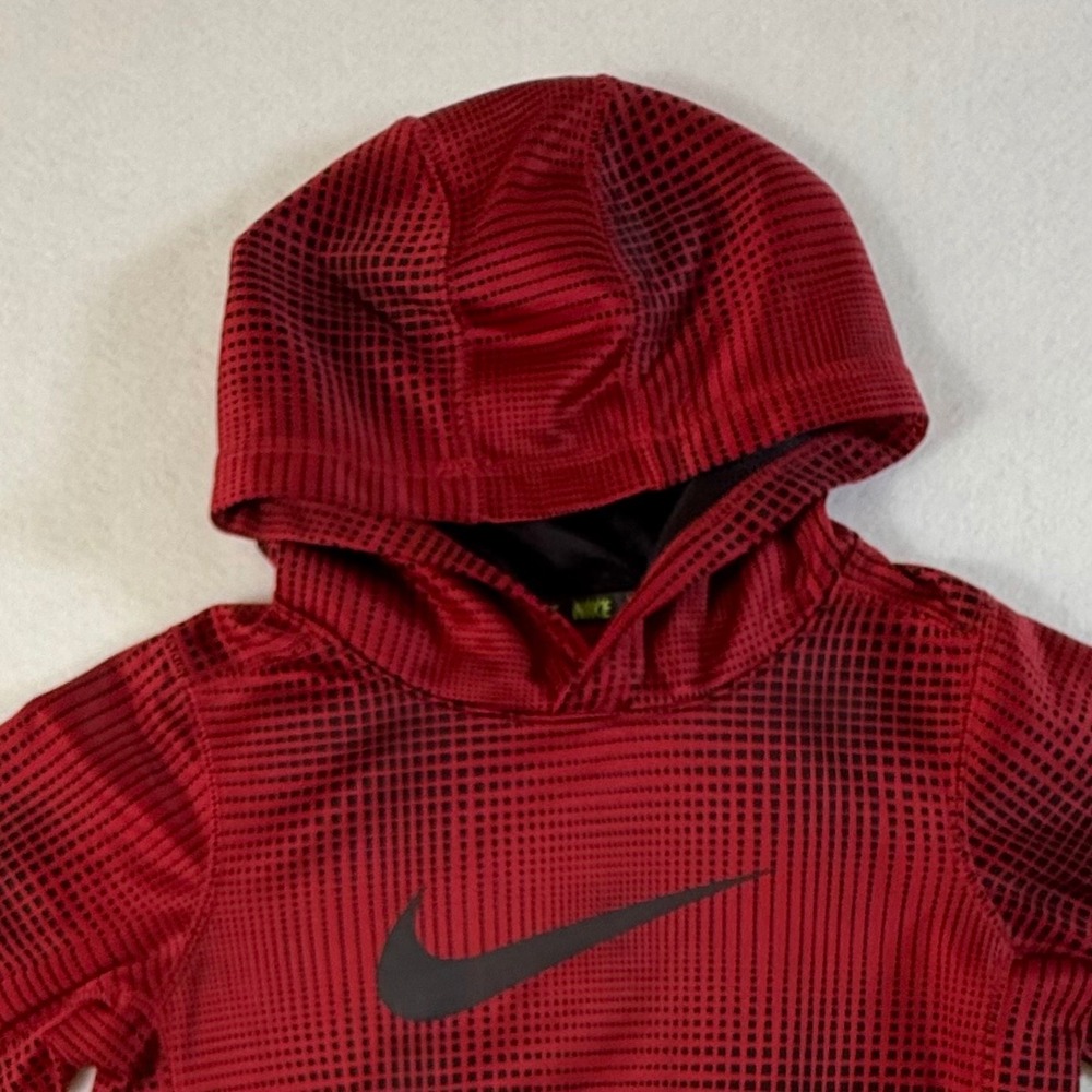 Nike Therma-FIT Hoodie Boys Size 6 Digital Grid Pattern Red Black